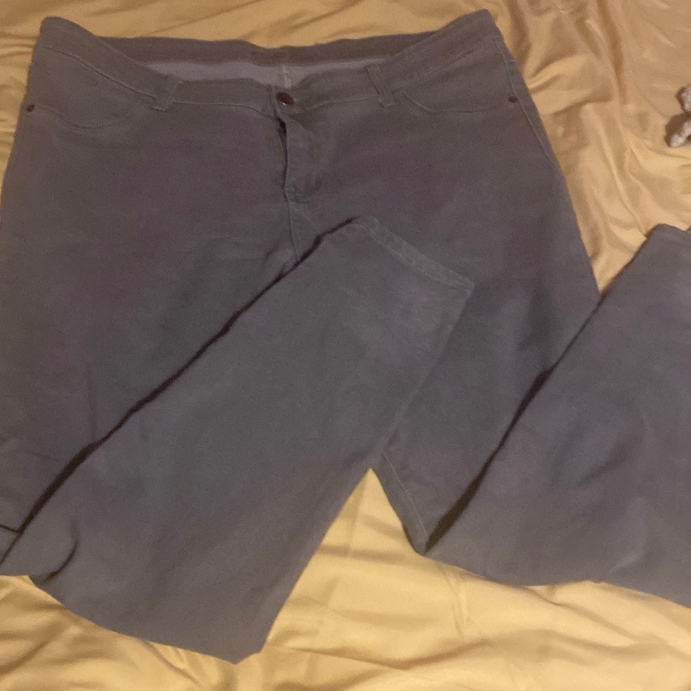 RUE 21 gray stylish light weight gray jeans